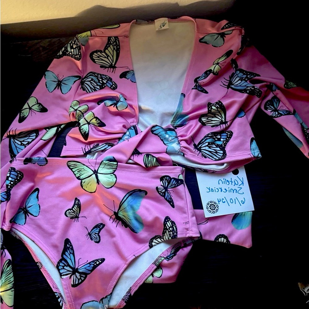 iHeartRaves butterfly bell crop set